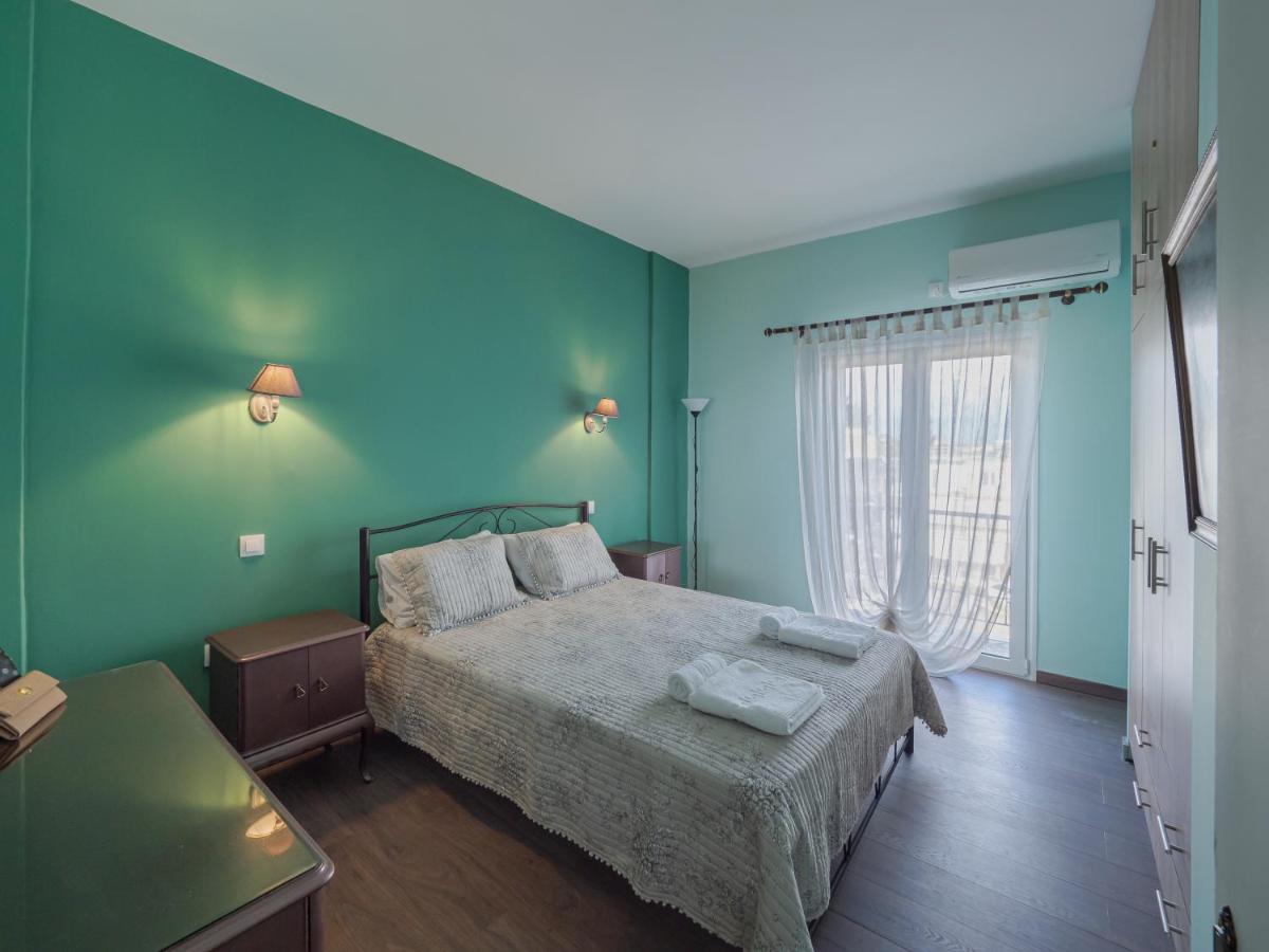Central & Bright 2Bd Apt In Corfu Town Near Port Bagian luar foto