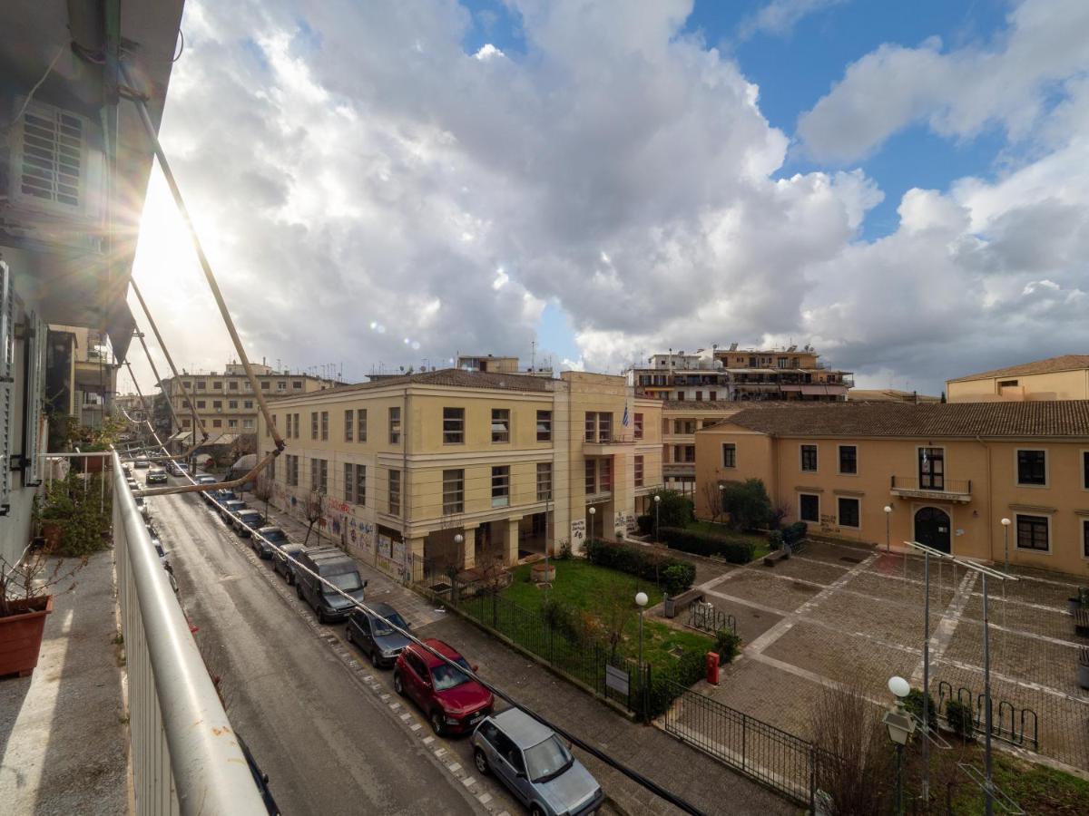 Central & Bright 2Bd Apt In Corfu Town Near Port Bagian luar foto